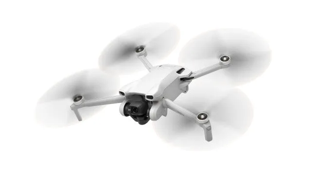 DJI Mini 3 | 4K HDR Camera Drone | Fly More Combo with DJI-RC Screen Controller