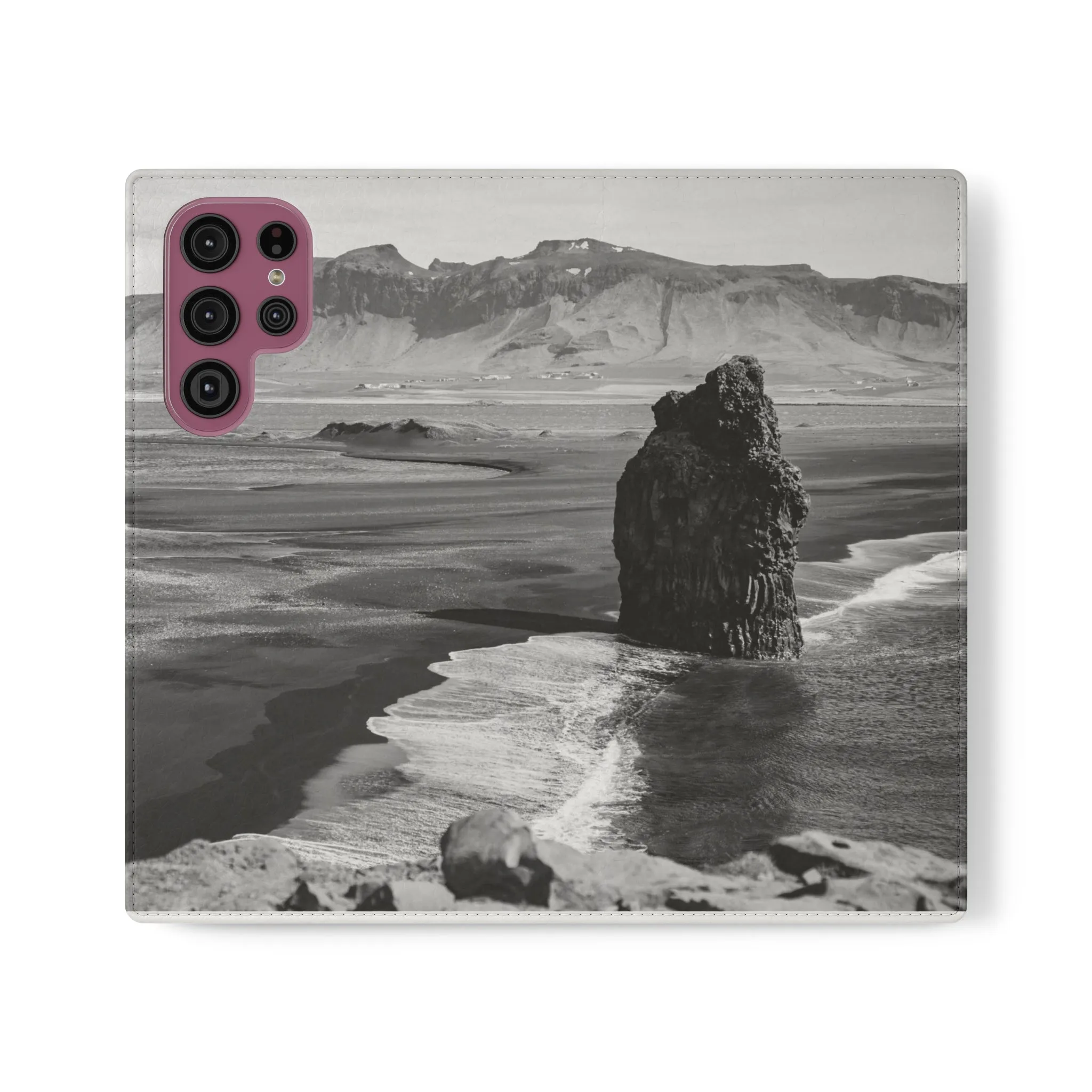 Iceland’s Black Sands in Monochrome Majesty- Flip Cases