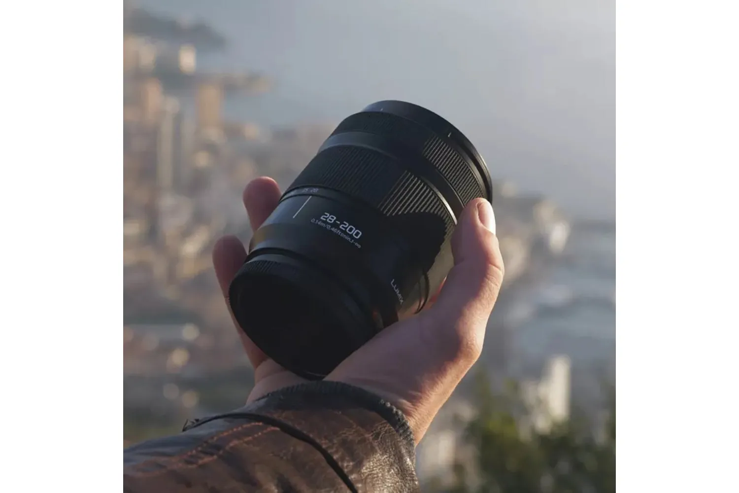Panasonic Lumix S 28-200mm f/7.1 ASPH Lens