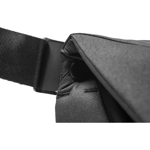 Peak Design Everyday Messenger v2 (13L, Black)