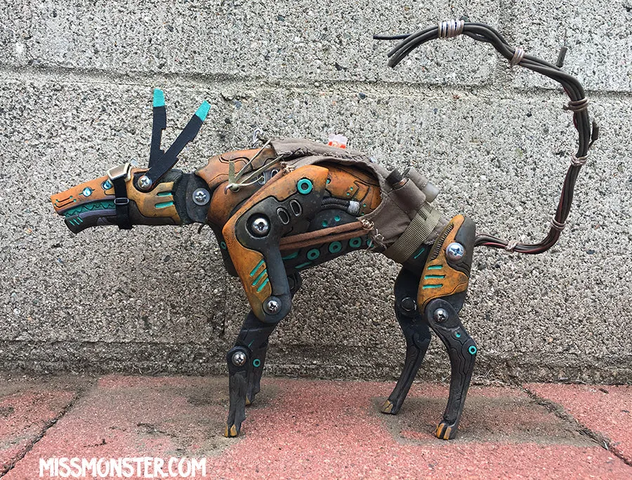 "SP-0-T" H.U.N.D UNIT -ARTICULATED TOY